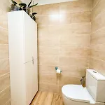 The Sunny Attic Private Attic With Sunny Terrace 아파트 *