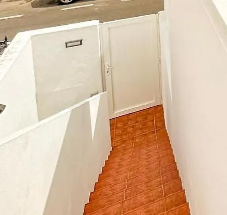The Sunny Attic Private Attic With Sunny Terrace Apartmán Playa Honda (Lanzarote)